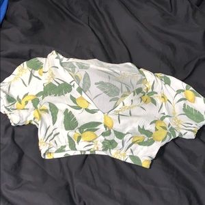 Lemon short sleeve crop top🍋